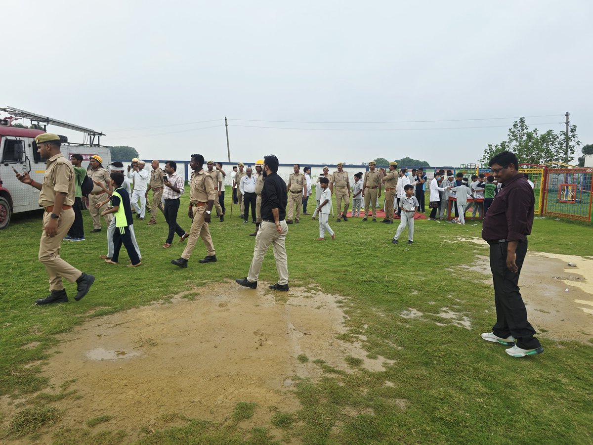 inspectorabhi8's tweet photo. Earthquake mockdrill https://t.co/TD96xFRgbm