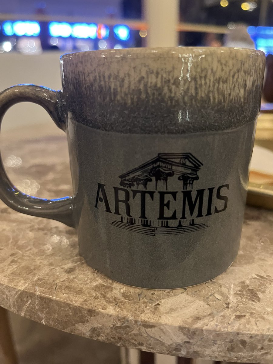 artemispeliin's tweet photo. Artemis’te çay zamanı

#GeceyeNotum https://t.co/uLRjXb03n5