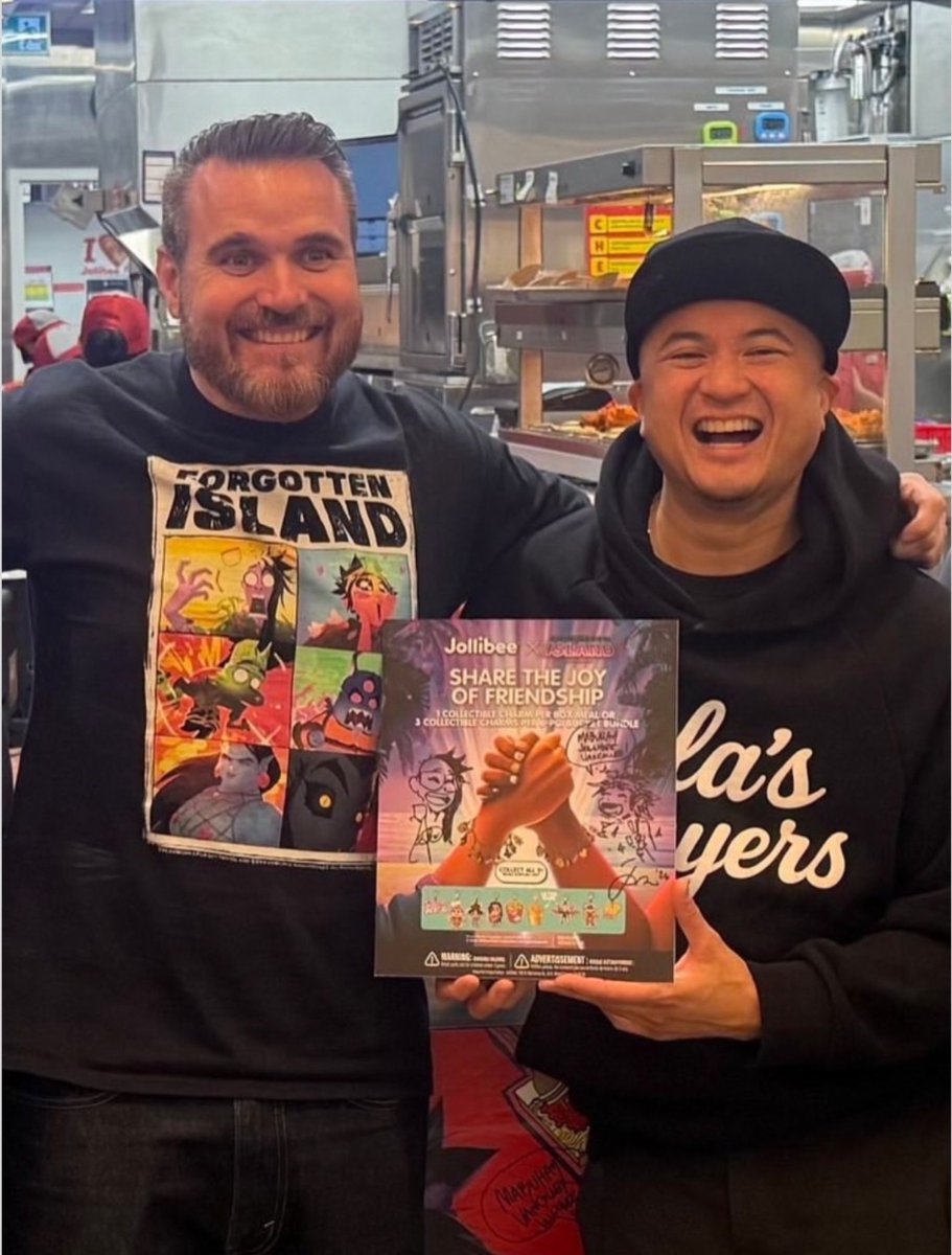 ArzzielMarcena's tweet photo. Januel Mercado and Joel Crawford at a Jollibee store in Vancouver, BC yesterday.

Image Credit: Jollibee's IG post

#ForgottenIsland #Jollibee @Jollibee https://t.co/IHJVfE3cTo