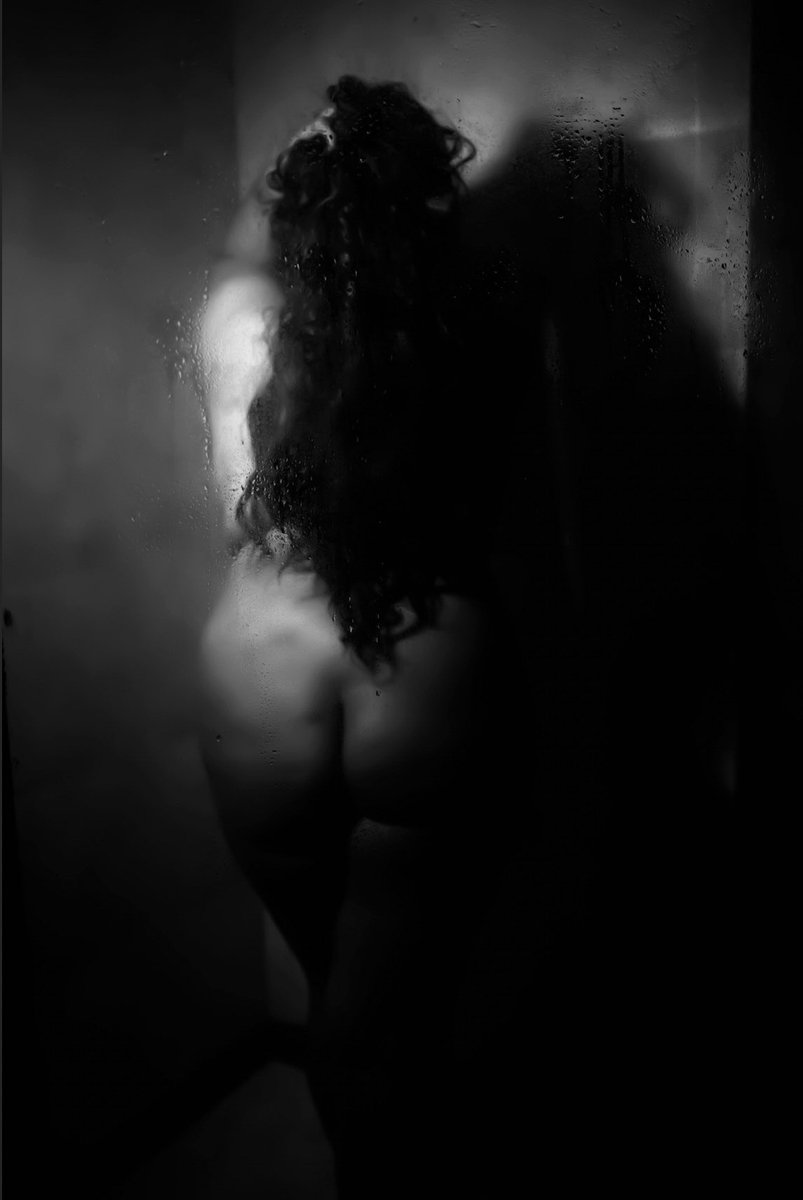 DahliaBlackVIP's tweet photo. Left 🥀 or Right ⏳?

Pick your poison. Tell me your choice in the comments... 🖤🔮
#WitchyVibes #AltGirl https://t.co/5h7lg3ccXj