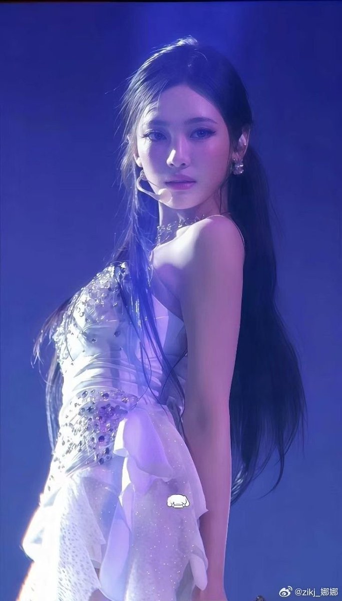 SANWISH67's tweet photo. Beautiful #ningning ✨ https://t.co/kFTfRCDqUU