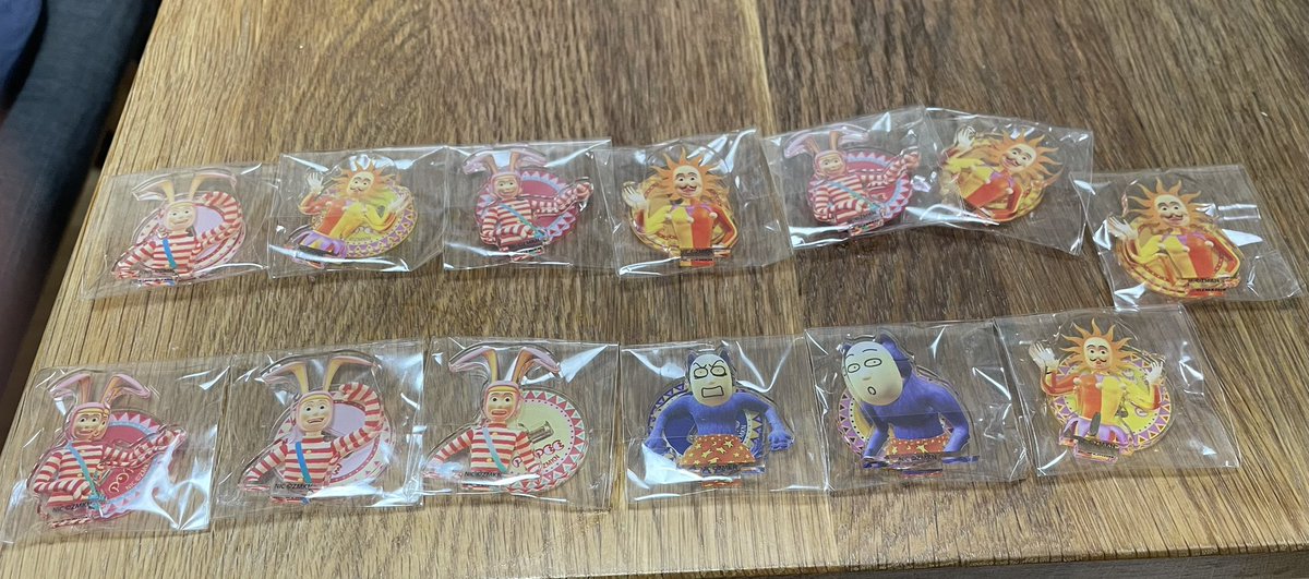 lovejam723's tweet photo. POPEE the パフォーマーガチャが再入荷されたという情報がきて、ポピーのガチャに出会ったの初めてで嬉しかったけど、推しのケダモノ率低すぎて泣いてる…これがガチャ。気づけばあとケダモノ一種でコンプになった。2枚目の最初3回で各キャラ揃った時点で手を引くべきだったwてかこんなに引いてたんか https://t.co/aCwpviRJUg