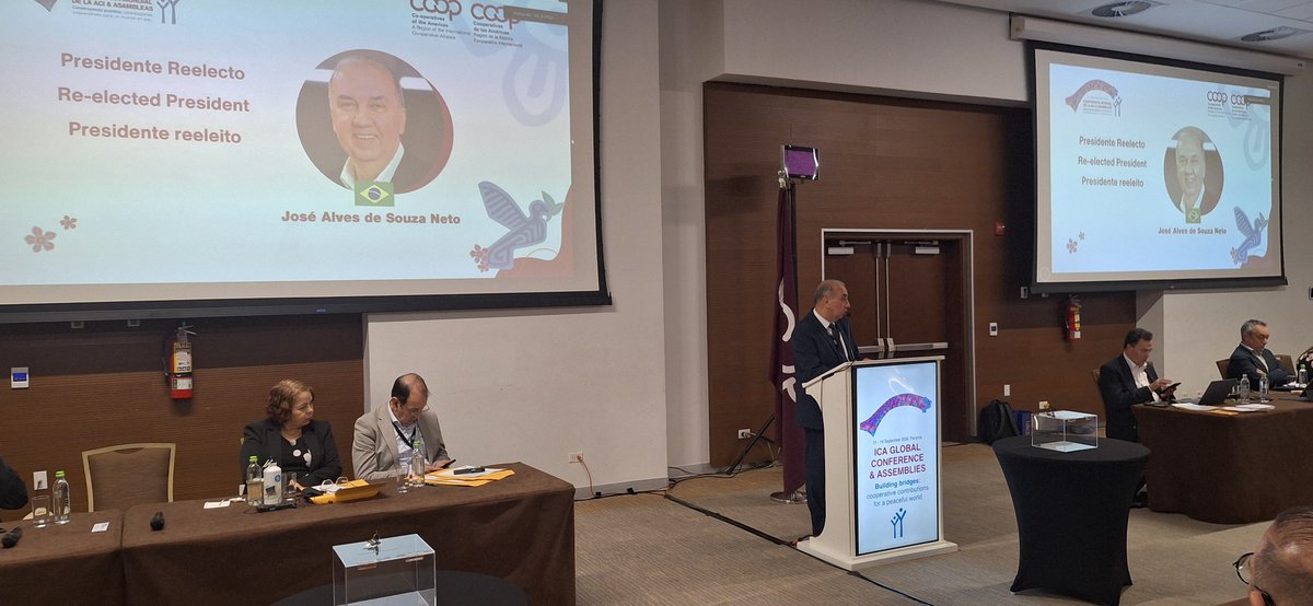 CoopAmericas's tweet photo. 🎖 José Alves de Sousa Neto fue reelecto presidente de la organización regional americana de la @icacoop 🌎

🙌 Alves fue apoyado por unanimidad en la asamblea realizada este viernes 18 en #Panama, luego de la Conferencia Mundial realizada junto con la ACI. https://t.co/szmYoMn5cE