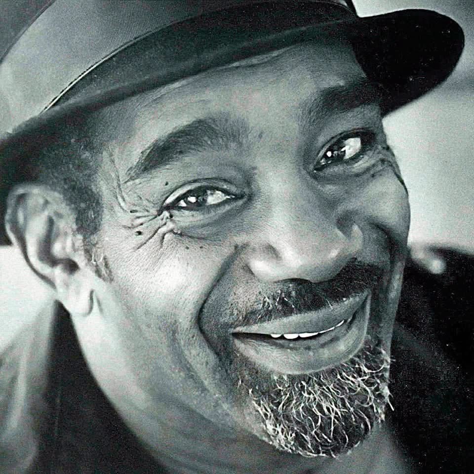 blues_global's tweet photo. Fondly, remembering the great Louis Myers today on his birthday! One of the greatest Guitar players and Harmonica players ever! Definitive Chicago Bluesman! -Photo Bob Corritore https://t.co/Bjt5ecIRns