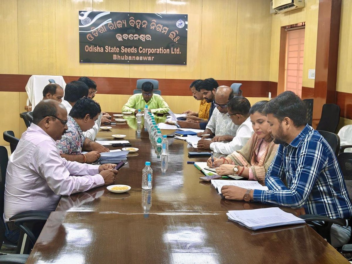 OSSCLtd's tweet photo. Tender Committee meetings were convened under the chairmanship of Managing Director, OSSC Ltd. to finalize the procurement of quality seeds of key Agricultural crops &amp; Horticultural Crops (Potato, Onion, Garlic Bulbs, Coriander &amp; Fenugreek) for supply during Rabi 2026-27.
#OSSC https://t.co/G18tcrFJRu
