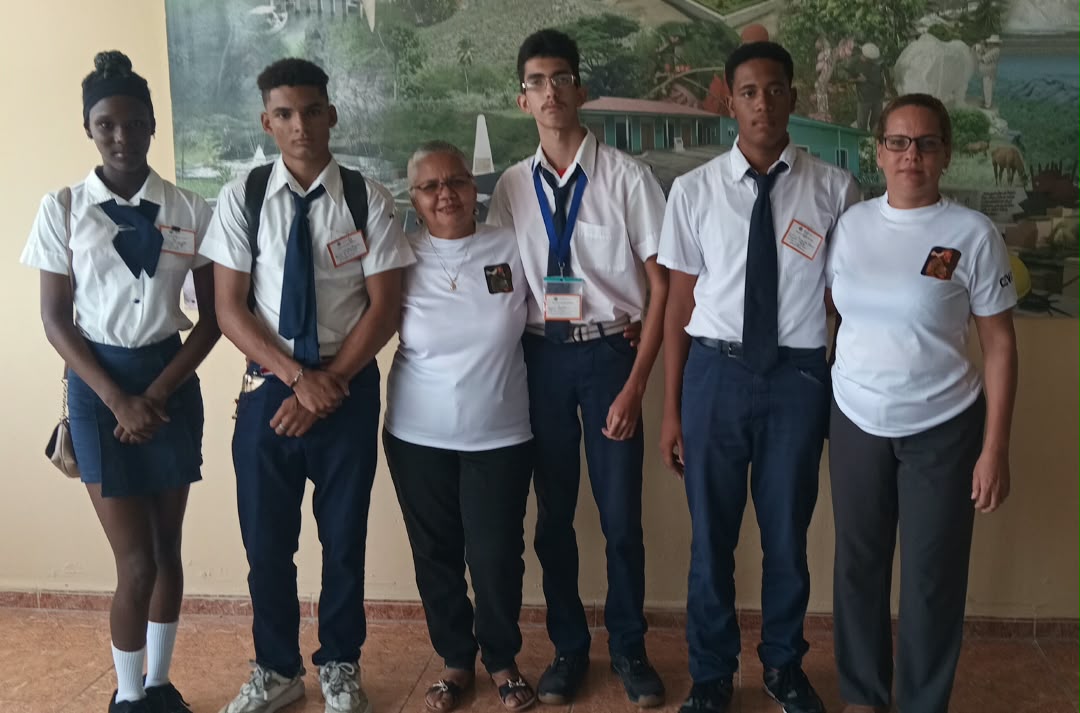 Oceania166069's tweet photo. #JuntosPorLaDemocracia, Una experiencia inolvidable el encuentro de la Presidenta del #CENCuba con los jóvenes, seguimos fortaleciendo nuestro Órgano Electoral. https://t.co/7VkL7NbWj0