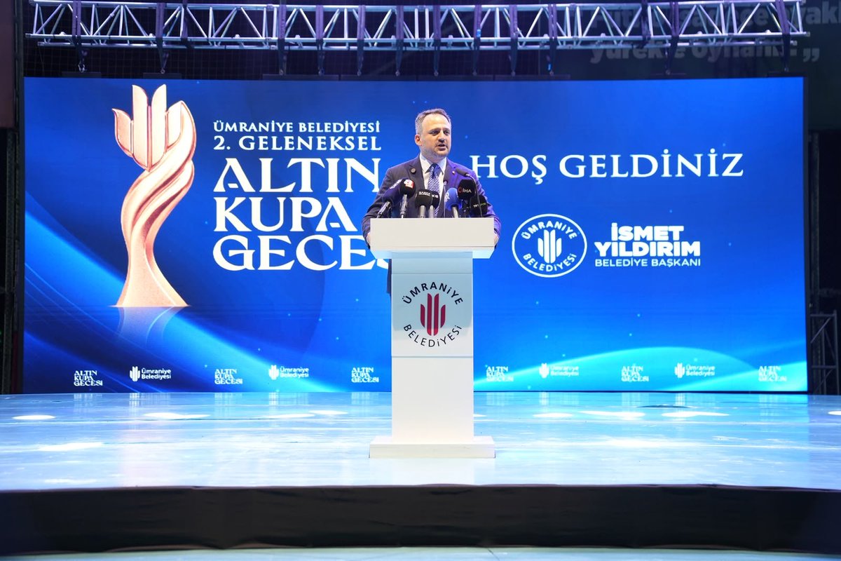 eminogluenes's tweet photo. 🎯21 branş
⛹️1.661 sporcu
🥇1.081 madalya

Ümraniye Belediyesi Spor Kulübü’nün Altın Kupa Gecesi’nde gençlerimizin başarısına ortak olduk.

28 millî sporcumuzu, 10 millî antrenörümüzü ve tüm sporcularımızı yürekten kutluyorum. Azminiz daim, yolunuz açık olsun! 👏

📍İstanbul https://t.co/JQpsVjhOJh