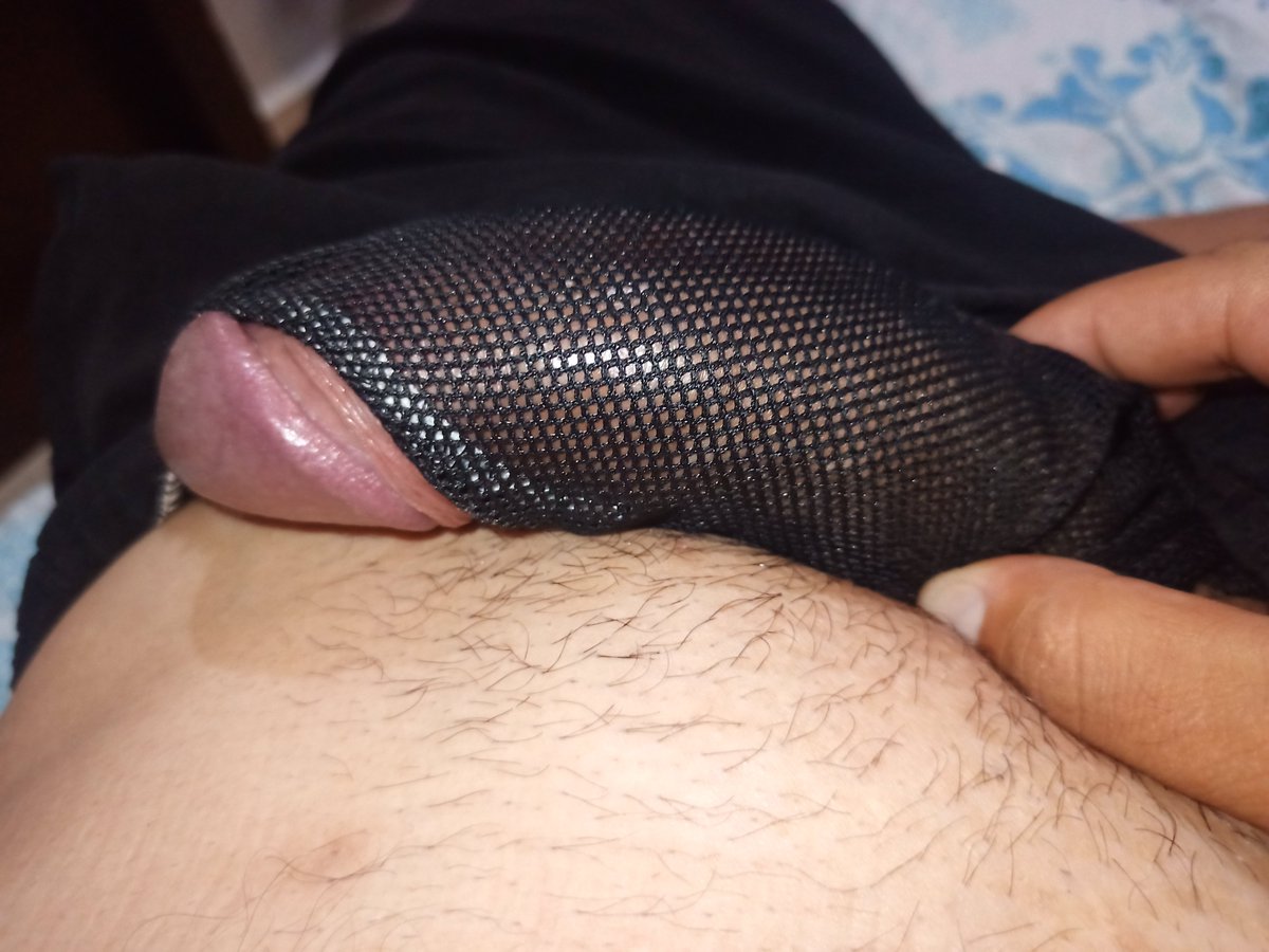 edge118809's tweet photo. Se me salió del short quien me ayuda?? https://t.co/JEzGeNwcIZ