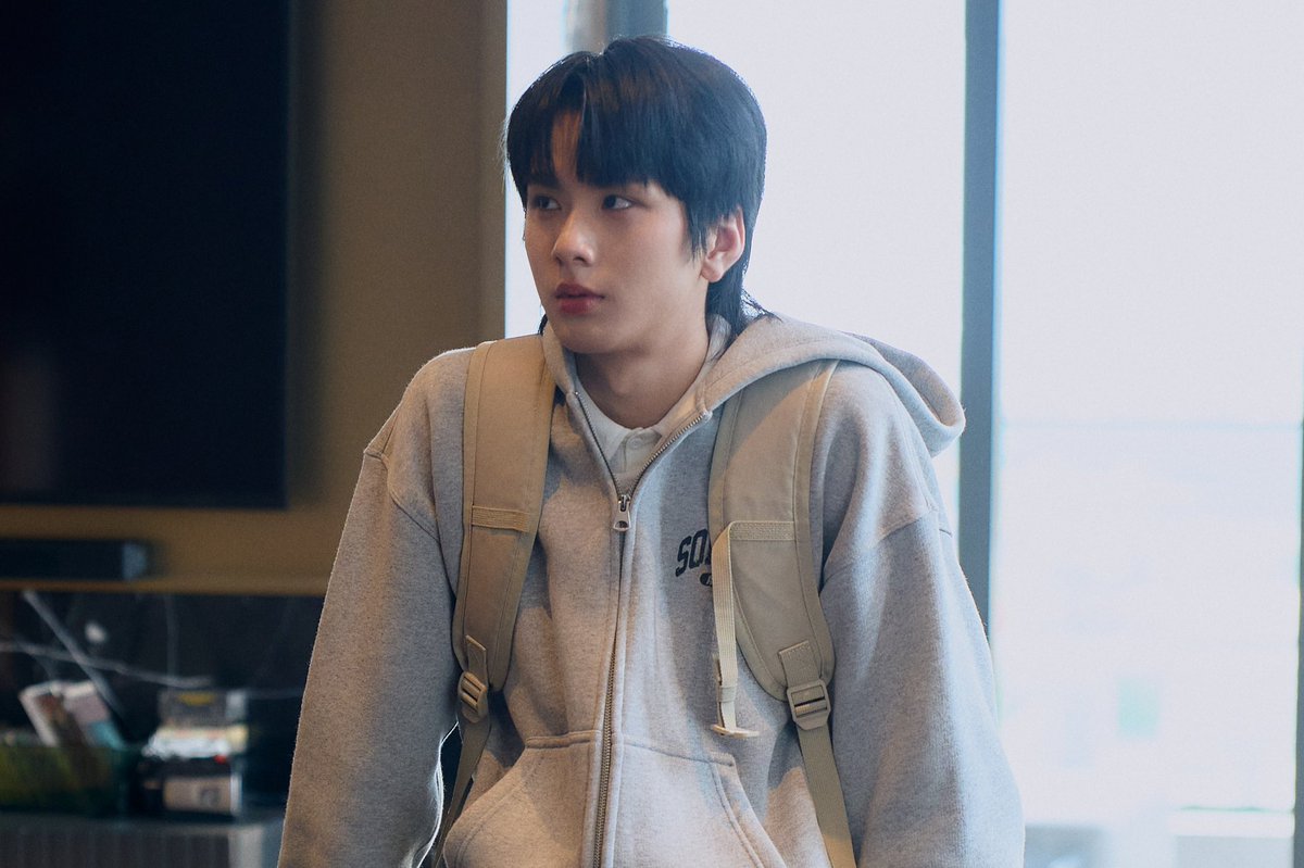 MrFanboySeries's tweet photo. SNEAK PEEK EP.4 🎬

🎞️ รับชม “รักสุดใจนายแฟนบอย Mr. Fanboy Series” พร้อมกันทุกวันเสาร์เวลา 22.30 น. ทางช่อง one 31

📽️ ดูออนไลน์เวอร์ชัน UNCUT เวลา 23.30 น. บนแอป iQIYI และเว็บ https://t.co/CH45u7mlJy ที่เดียวเท่านั้น : https://t.co/akavrhqvma

#รักสุดใจนายแฟนบอยSeries
#MrFanboySeries 
#MandeeWork
