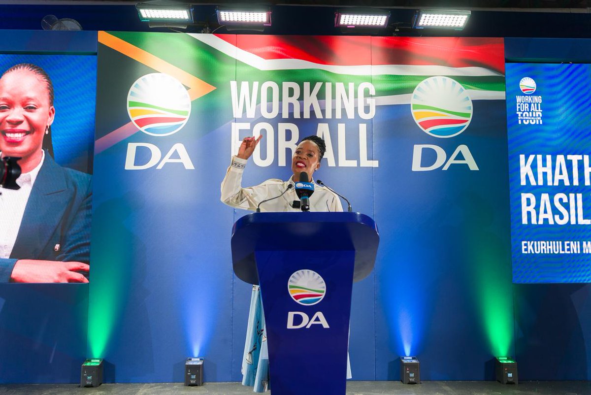 Our_DA's tweet photo. Thank you, Ekurhuleni. 💙

The message is clear. Now the choice is yours.🗣️

On the 4th of November, choose to vote for safer communities. Choose reliable services. Choose a government that is ready to build more working municipalities.🗳️

Only you can take the first step by voting for change, only with your help can we get Ekurhuleni working for all!📈