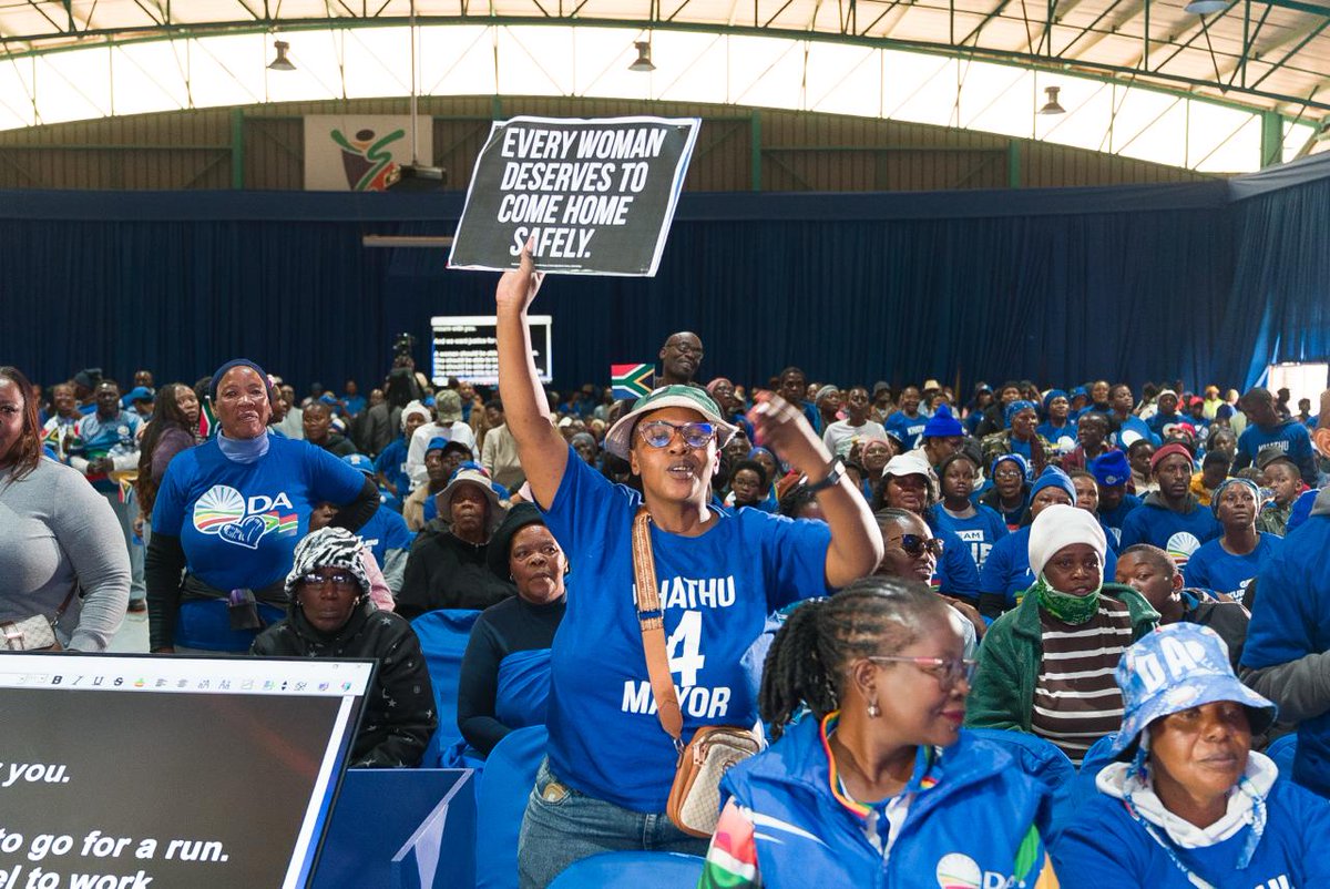 Our_DA's tweet photo. Thank you, Ekurhuleni. 💙

The message is clear. Now the choice is yours.🗣️

On the 4th of November, choose to vote for safer communities. Choose reliable services. Choose a government that is ready to build more working municipalities.🗳️

Only you can take the first step by voting for change, only with your help can we get Ekurhuleni working for all!📈