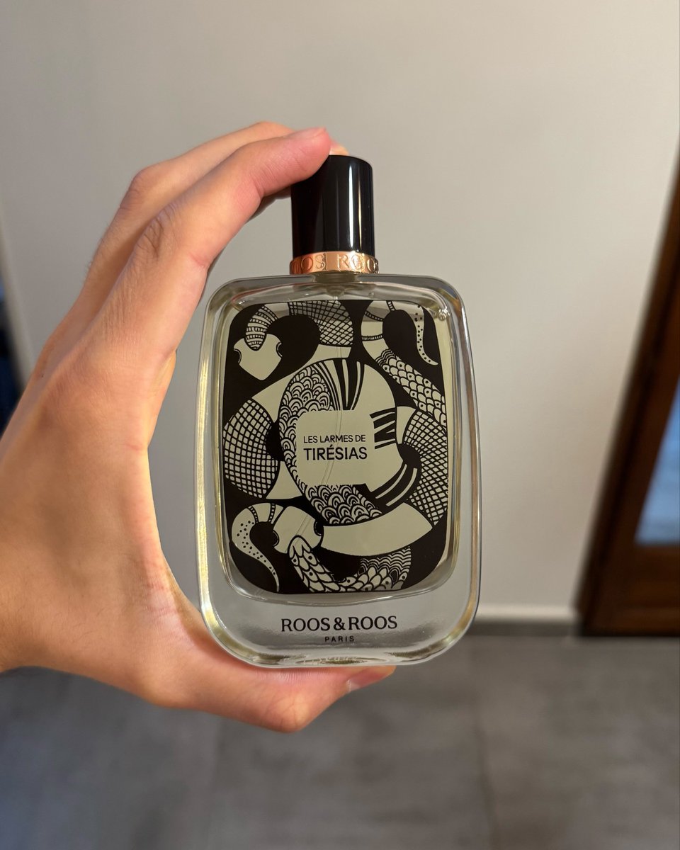 FragranceAESTCS's tweet photo. It’s starting to get cold rn so I needed a cozy milky fig fragrance with notes of vanilla and orange blossom https://t.co/kTHIMei4qu