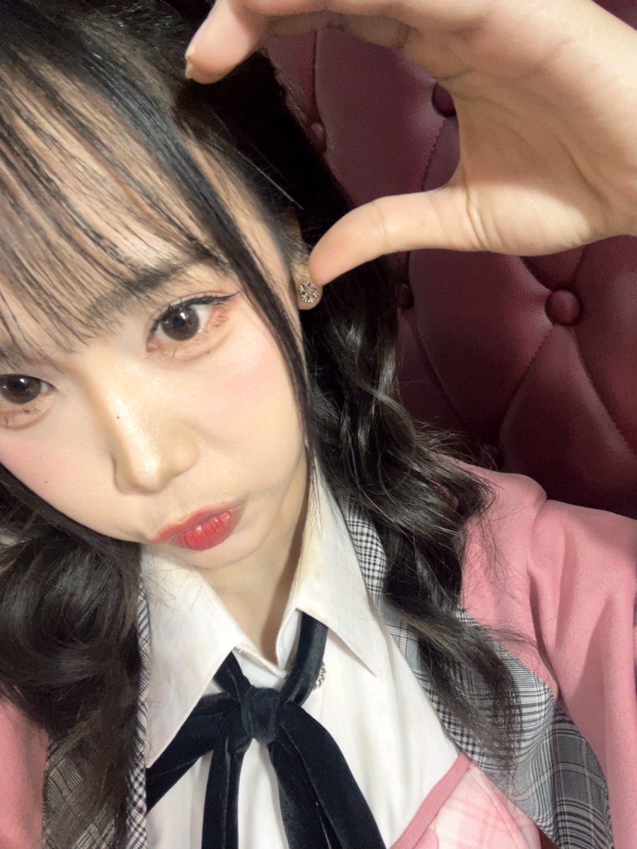 AR_LanaJKT48's tweet photo. Terimakasih sudah merayakan STS lana hari inii!!! Jujur aku lagi lagi gabisa berhenti bilang terimakasih ke kalian, Terimakasih sudah ber usaha yaa sampai sejauh ini, KERENN BANGET!!! WAWW bangett!! Jujur udh kangen Show lagi apalagi ngeliat kalian semua tadi seneng, Aku ikut seneng🥹🥹🥹🩷🩷🩷. 
Sekarang waktunya istirahat ya, yang langsung perjalanan pulang jauh hati hatii okey, semoga pulang dengan hati yang full, Sama seperti lanaa, ENGGAK SABAR BERTEMU LAGII!! Terimakasih banyak🩷🩷🥹, (Vlog besok aku up ya🩷🫶🏻)