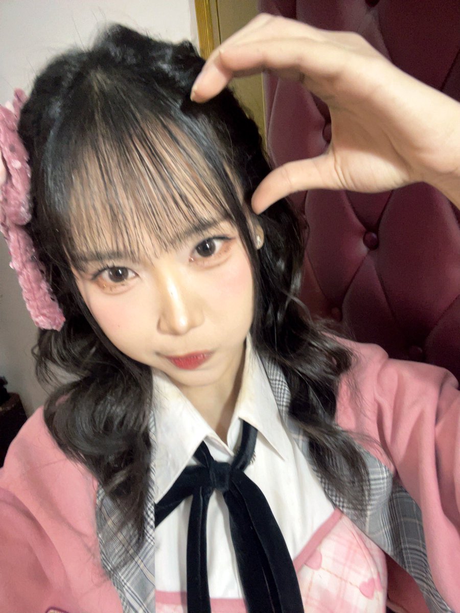 AR_LanaJKT48's tweet photo. Terimakasih sudah merayakan STS lana hari inii!!! Jujur aku lagi lagi gabisa berhenti bilang terimakasih ke kalian, Terimakasih sudah ber usaha yaa sampai sejauh ini, KERENN BANGET!!! WAWW bangett!! Jujur udh kangen Show lagi apalagi ngeliat kalian semua tadi seneng, Aku ikut seneng🥹🥹🥹🩷🩷🩷. 
Sekarang waktunya istirahat ya, yang langsung perjalanan pulang jauh hati hatii okey, semoga pulang dengan hati yang full, Sama seperti lanaa, ENGGAK SABAR BERTEMU LAGII!! Terimakasih banyak🩷🩷🥹, (Vlog besok aku up ya🩷🫶🏻)