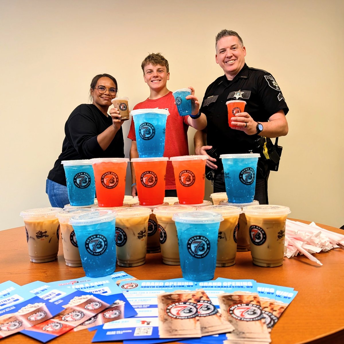 KanawhaSheriff's tweet photo. A big thank you to 7 Brew Coffee for providing drinks for the #KanawhaSheriff office staff today! We appreciate you thinking of our team and helping brighten our day. #KCSO https://t.co/nSL63Me5ux