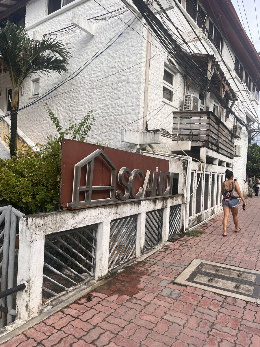 GeeLedesma's tweet photo. Weekend get-away. #boracay https://t.co/5pxIFkUcO4