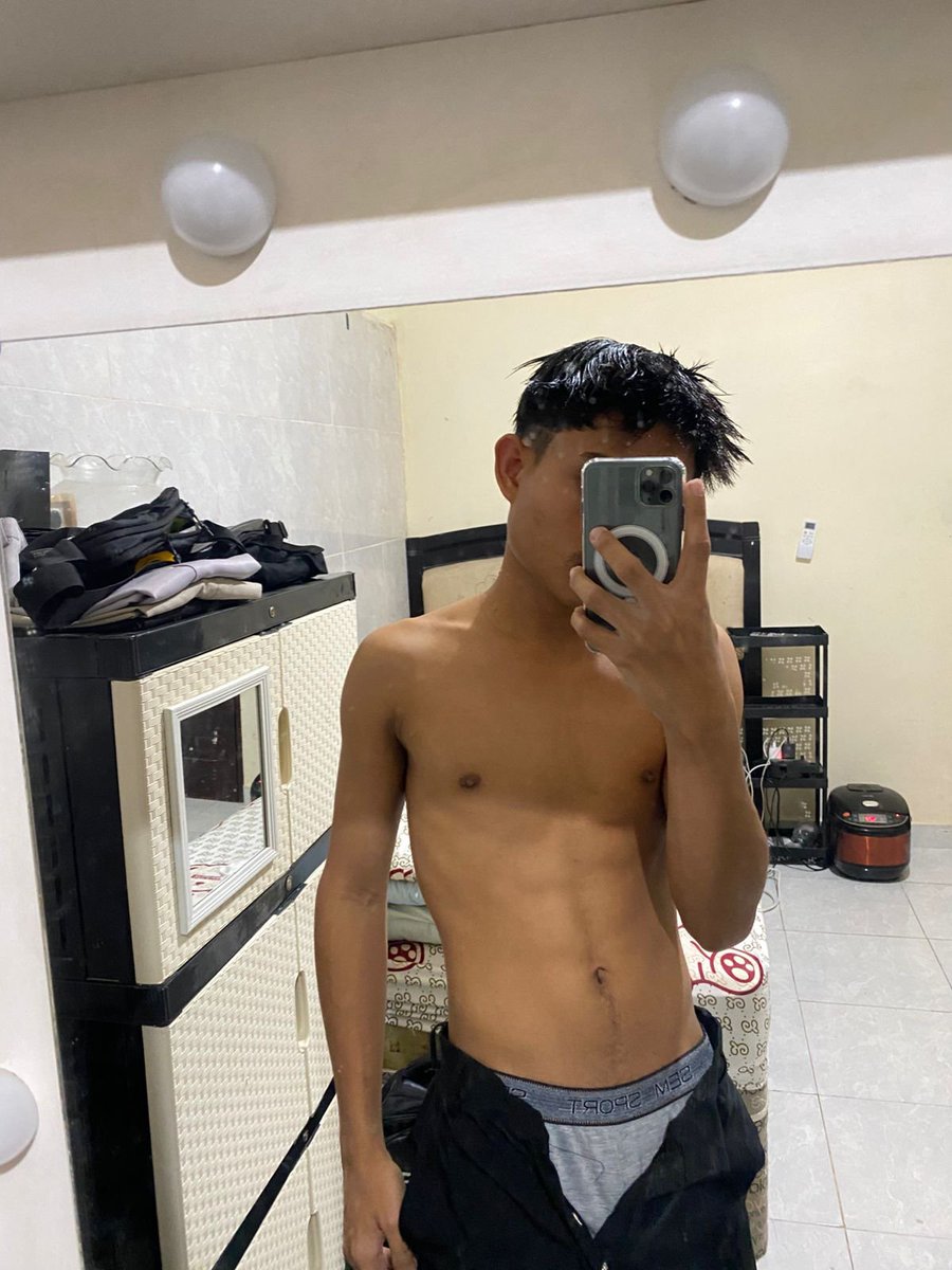 Slimm_Manly's tweet photo. Habis pulang kerja mandi biar seger🙈💦#gaybali
#slimmanly
#fyppage
#viral
#cowokganteng https://t.co/92uyVp7ysd