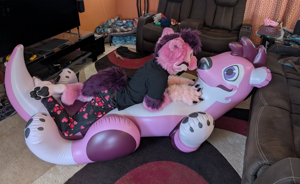 Roo3k's tweet photo. the prototype is here, you can have your own Guava he is available for preorder!
 https://t.co/oUHwJBDdJL https://t.co/FWL1mN2CmN