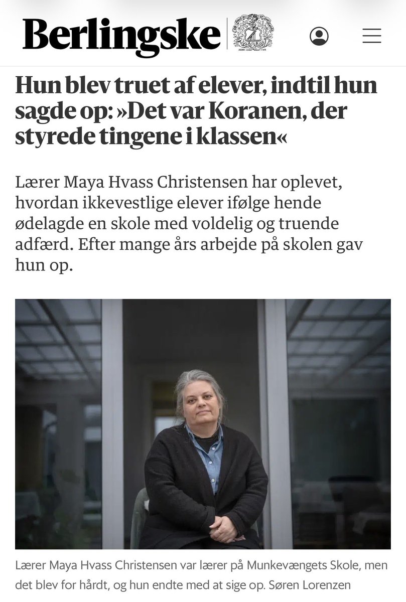 Kimtruth4's tweet photo. ☪️ Islamiseringen af Danmark 🇩🇰 

🔴 Maya Hvass Christensen underviste otte år på Munkevængets Skole i Kolding. Så sagde hun op.

Ifølge hende styrede Koranen klassen. 

Demokrati kunne afvises med henvisning til skriften. 

Ikke-muslimske elever blev ydmyget, truet og slået. Ærekrænkelser udløste knytnæver og flasker. Hun selv fik “luder”, “racist” og “jeg slår dig ihjel”.

Ledelsen dækkede over det og ansatte en muslimsk integrationsmedarbejder, fordi han var muslim. Hun kalder det en fejl: Skolen skal holde fast i danske værdier – ikke gå med Koranen forrest.

Hendes konklusion: En skole med så mange muslimske elever og så lidt modstand ender som parallelsamfund. Skolen ligger i ruiner. Forældrene flygter.
https://t.co/F2gNLI4W73
