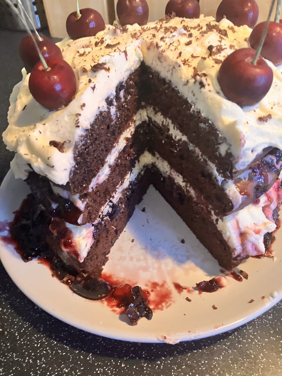 1975wintering_'s tweet photo. gluten free cherry/choclolate cake

a bit of a mess but it’s SO good….!

#baking #bakingtwt https://t.co/Nidk0zG28z