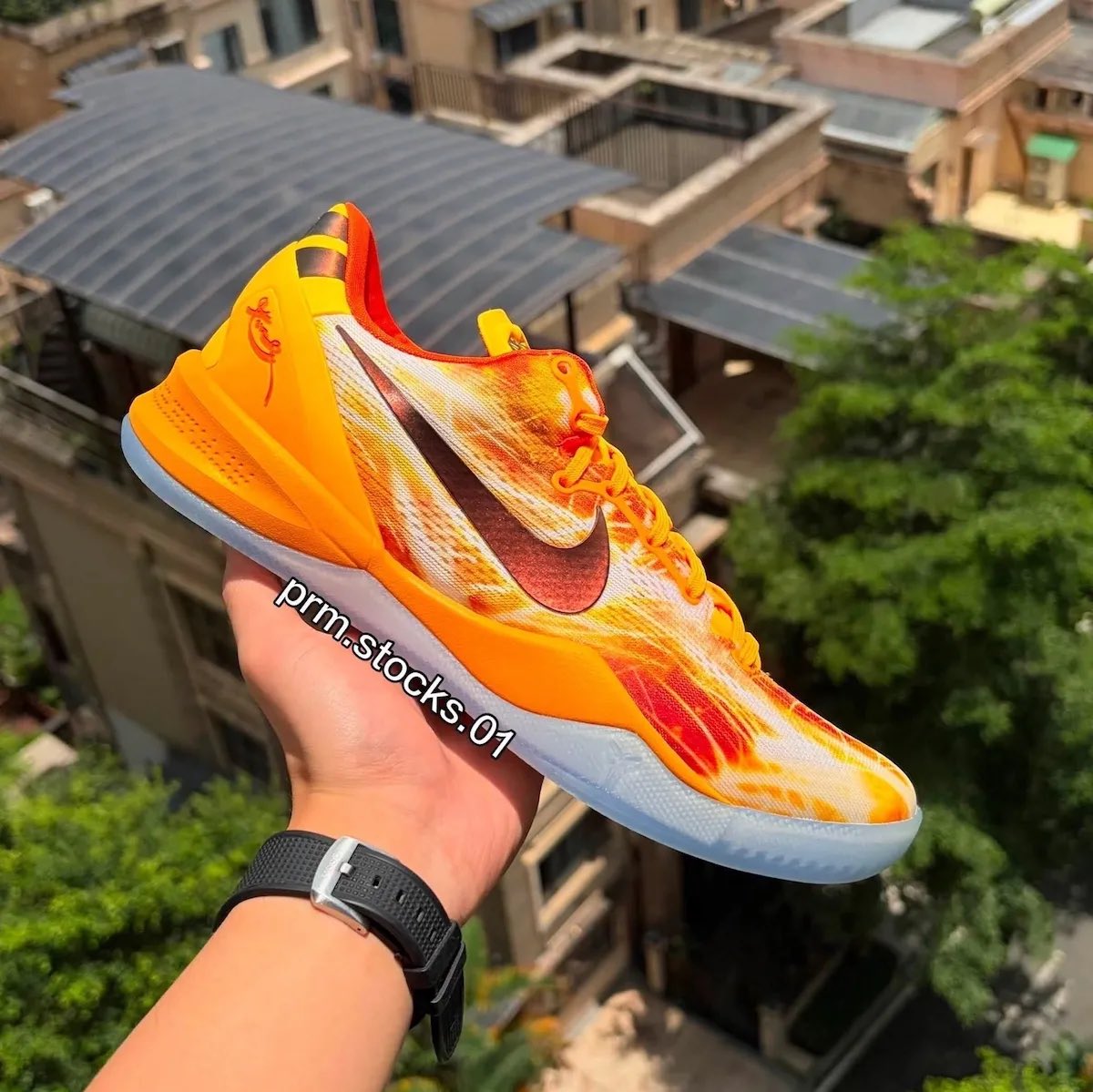 JustFreshKicks's tweet photo. Nike Kobe 8 Protro "Shanghai Fireworks" 🎇

• November 11th
• $200 https://t.co/7bO8FAUJBm