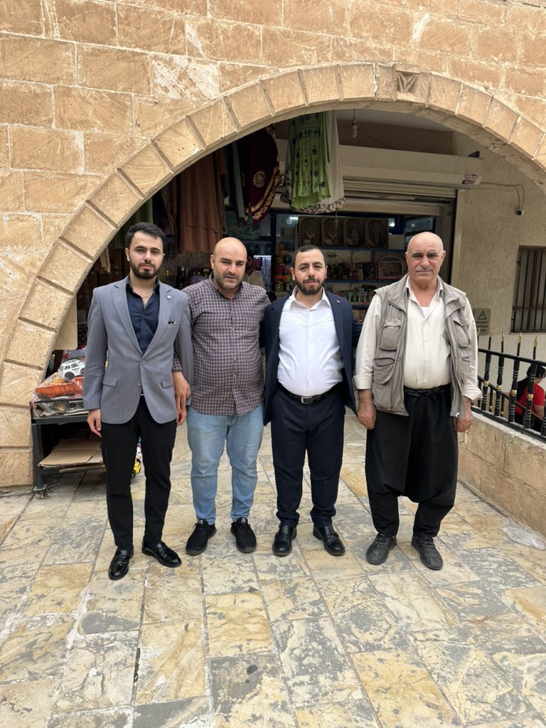 abdurrahimtoru's tweet photo. Eyyübiye’de kıymetli esnaflarımızı ziyaret ederek gönül gönüle, samimi sohbetlerde bulunduk. Bu vesileyle Fors ailesini de ziyaret ettik.

Emekleriyle şehrimizin bereketine değer katan tüm esnaflarımıza hayırlı işler, bereketli ve bol kazançlar diliyorum. https://t.co/xsvb1btSEp