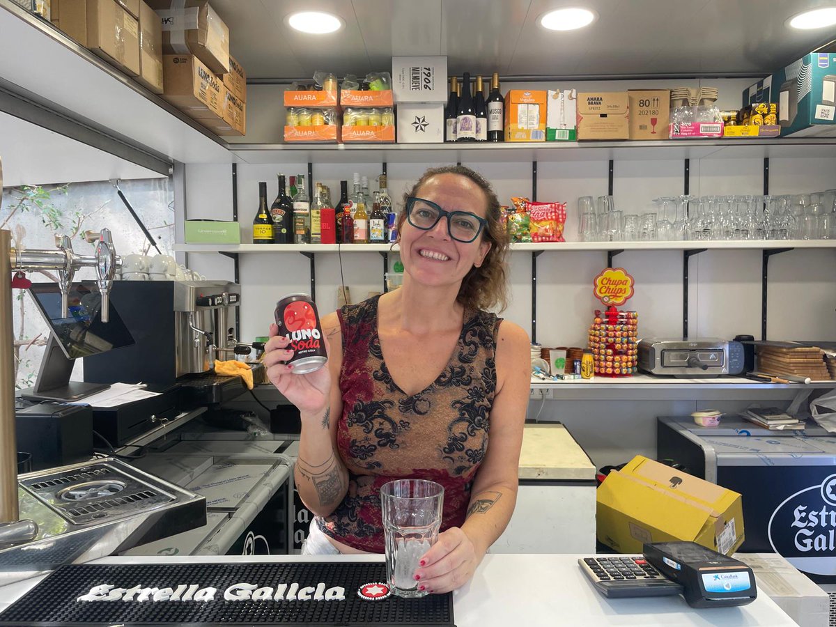 sants3radio's tweet photo. La #guingueta del Parc de l’Espanya Industrial reobre amb servei de bar, lavabos públics i connexió wifi.
Al #SantsMontjuïcAlDia en @ViictorGuerra entrevista a les noves responsables i a les veïnes del barri.

🎧Audio👉https://t.co/fF28yy3SY7
📰Notícia📸👉https://t.co/WqCtR2sAlQ https://t.co/0KvOGpZyCb