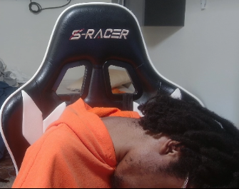 flukefrr's tweet photo. Carlo: "Im not sleeping in my chair no more" https://t.co/dD9rUB0oEZ