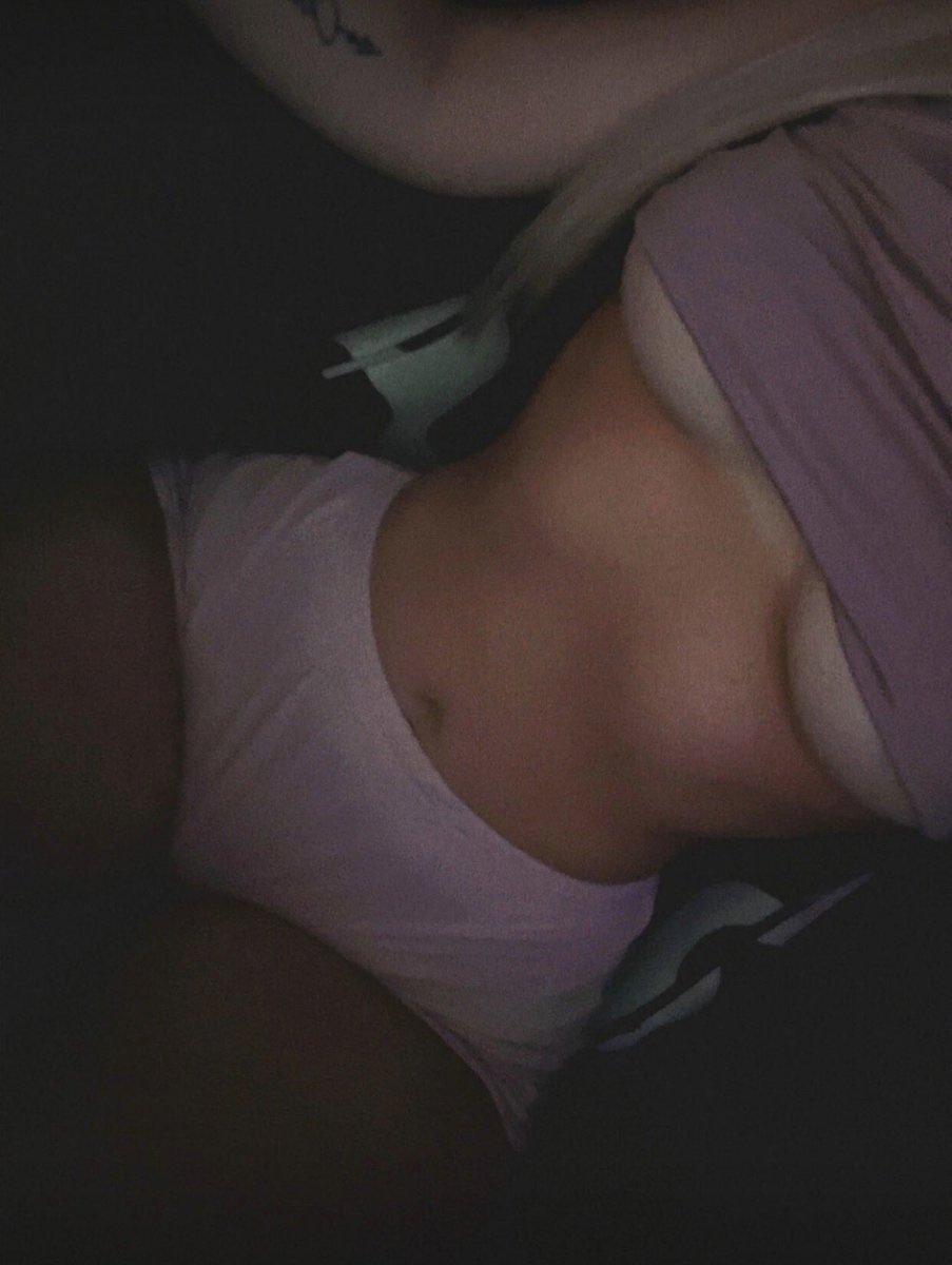 Emielunnaa's tweet photo. I need more guys to see my 🍒(‿ˠ‿) 

Any volunteers ? 📷 https://t.co/1BNUseROVI