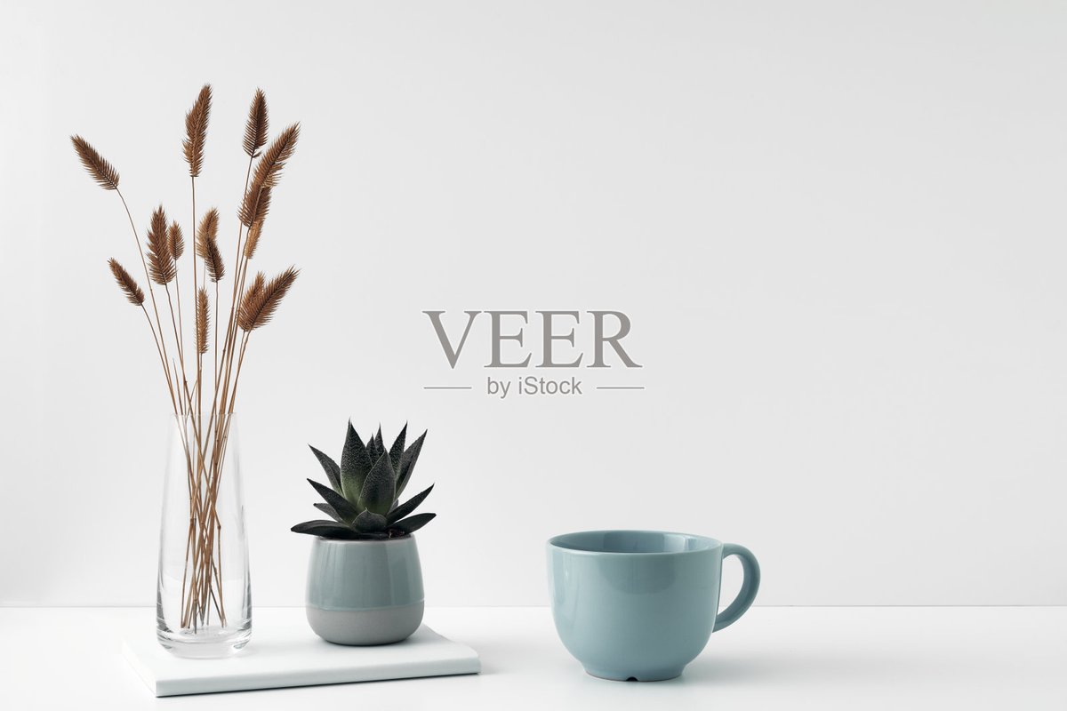 se0jito's tweet photo. Transform your desk into a calm, productive zone—just a minimalist lamp, a stack of notebooks, and a small potted plant. Small changes = big focus boosts. https://t.co/PozBp0xZO4
