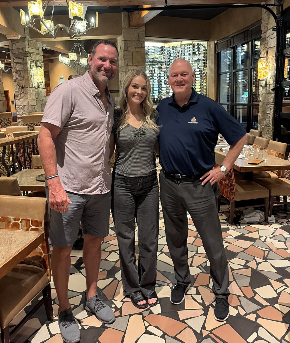 BrentKemnitz's tweet photo. Today’s “Flow from the Streets” comes from YaYa’s in Bradley Fair 🥗 🥩 🍹
Longtime @MLB RHP and @GoShockersBSB legend Mike Pelfrey continues to be the model of GIVING BACK to @WichitaState 🌾🌾🌾
✅ Courtside @GoShockersMBB tickets
✅ NIL support
✅ Basketball Coaches Club
✅ Mike Pelfrey Bullpen
✅ Alumni Golf support
✅ Skybox Baseball
✅ 1st Pitch Banquet support
✅ GALA support
Photo op with Mike and @GoShockers Hall of Famer @emily13hiebert ⚾️🏐