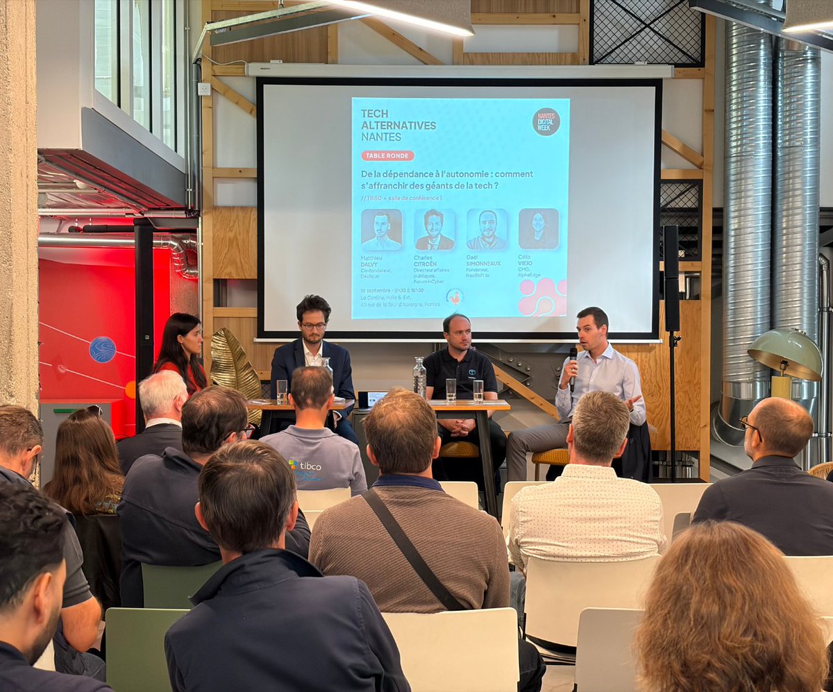 clever_cloud's tweet photo. [𝗡𝗗𝗪] Tech Alternatives - Nantes, quelle journée !

Merci à Cyrielle Chatelain, aux speakers, aux participants et à tous les co-organisateurs.

Les alternatives locales existent. À nous de les faire connaître, utiliser et grandir. https://t.co/aUFrXSYH3u