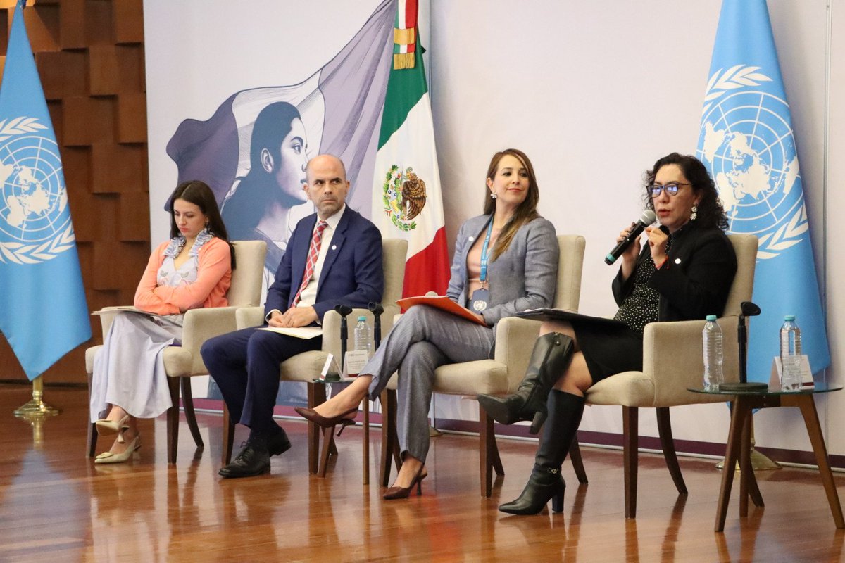 UNFPAMexico's tweet photo. 🗣️ "El voluntariado no es únicamente asistencia comunitaria; es incidencia estratégica. Es, en esencia, un acto de profunda solidaridad y valentía"

Compartimos experiencias y buenas prácticas en el Seminario “Voluntariado en México: Un motor de paz y transformación social”.  🙌 https://t.co/4LlkqRH6eD