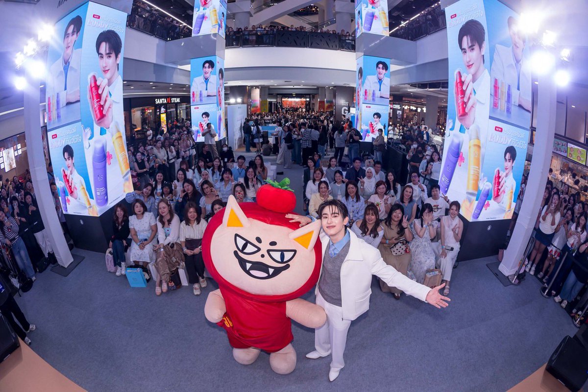 bookfamily_'s tweet photo. @tuiiun งานของบุ๊ค 2 งานล่าสุดพอได้ไหมคะ 🥹 https://t.co/qaddlmS4xI
