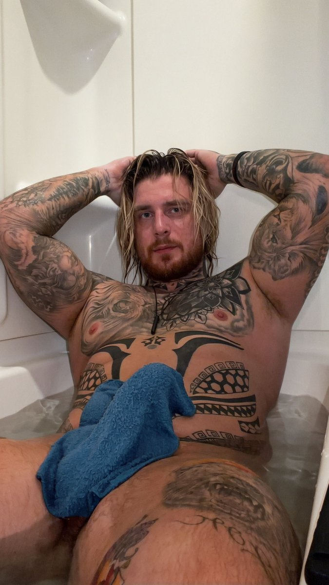 Thejordanpeek's tweet photo. Going live on my fun page Sunday at 9PM EST! https://t.co/Duda0l5FHf