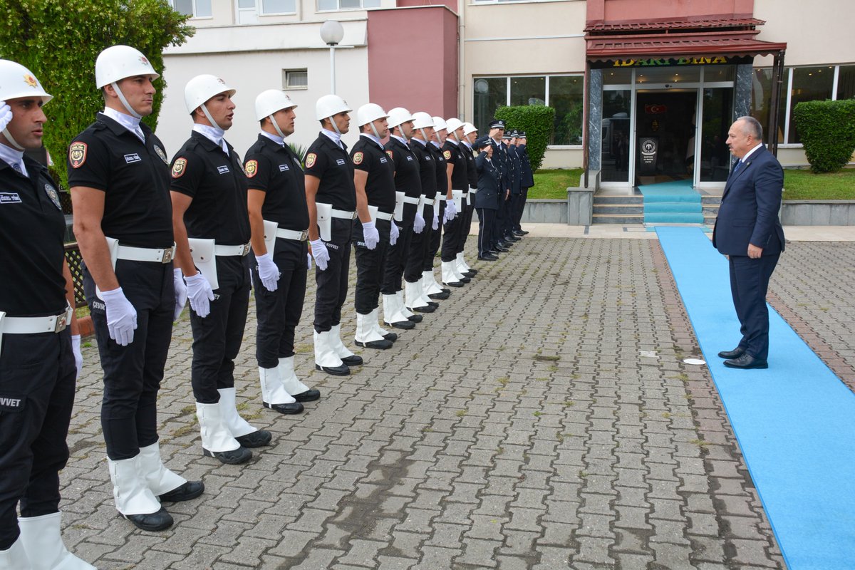 paedutr's tweet photo. 18 Eylül 2026 Cuma Günü, Polis Akademisi Başkanımız Prof. Dr. Murat BALCI, Emniyet Genel Müdürümüz Sayın Ali FİDAN ve beraberindeki heyet ile birlikte Samsun’da bir dizi ziyarette bulunmuştur.

Söz konusu ziyaretler kapsamında;  İl Emniyet Müdürlüğü, 19 Mayıs Polis Meslek Yüksekokulu Müdürlüğümüz, İl Jandarma Komutanlığı,  Özel Harekât Müdürlüğü, Samsun Üniversitesi,  Büyükşehir Belediyesi ve Samsun Valiliği ziyaret edilmiştir.
