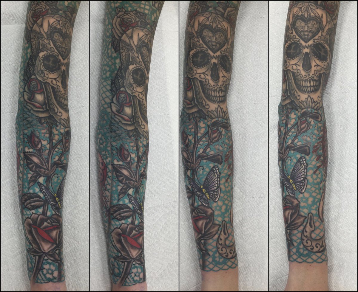 Diamondmindtat2's tweet photo. Sugar skull + roses on teal lace — healed color, finished sleeve by Tim.

In the shop 10–6.
53 Main St, Buzzards Bay
Walk-ins welcome. https://t.co/LG0vHvZEni