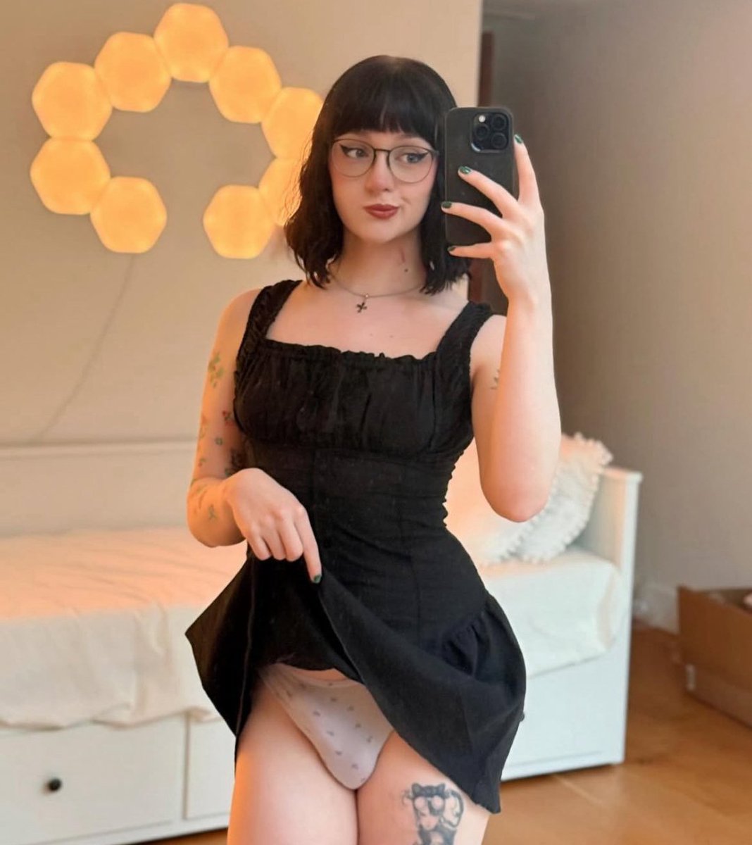 Jessicababylolo's tweet photo. Do you think am perfect 👌 cause am trans 🏳️‍⚧️🏳️‍⚧️ drop your opinion..... https://t.co/H6iM88xRNO
