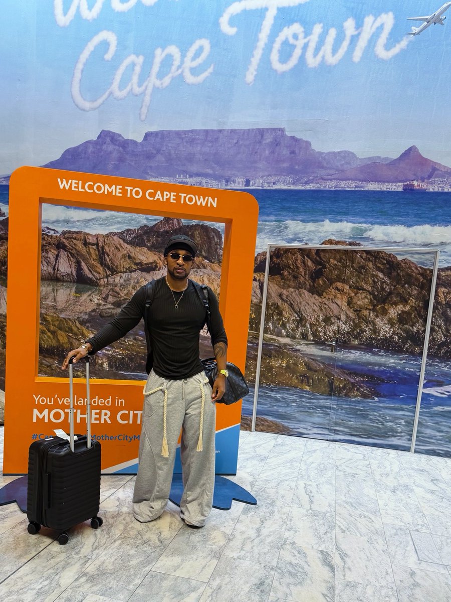 IamBThompson's tweet photo. Capetown… https://t.co/sCL0y7O7OU