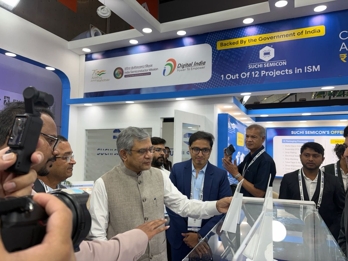 PIB_India's tweet photo. 🌀Day 2 of SEMICON India 2026

🔰Day 2 of #SEMICONIndia2026 witnessed 25 key announcements and collaborations covering various segments of the semiconductor value chain, including semiconductor manufacturing, materials, logistics, chip design, advanced packaging, power electronics and workforce development 

🔰The event has received an encouraging response, with nearly 12,000 visitors on the first day, most of whom were industry participants, and features more than 600 exhibitors, including around 300 international exhibitors

🔰Addressing the Media the Union Minister of Electronics and IT, @AshwiniVaishnaw said participation was even higher on the second day, with strong business-to-business engagement, several agreements being concluded during business meetings and a good response to sessions 

🔰The 25 announcements and collaborations on Day 2 of #SEMICONIndia 2026 highlighted growing activity across the semiconductor value chain and emerging opportunities for investment, innovation, manufacturing, skills and global partnerships 

🔰Day 2 of SEMICON India 2026 saw the exchange of a series of strategic memoranda of understanding and partnership announcements aimed at strengthening India's semiconductor ecosystem 

Don't miss the full details—read here: https://t.co/ghjAYsvojr 

#Semiconductor @GoI_MeitY