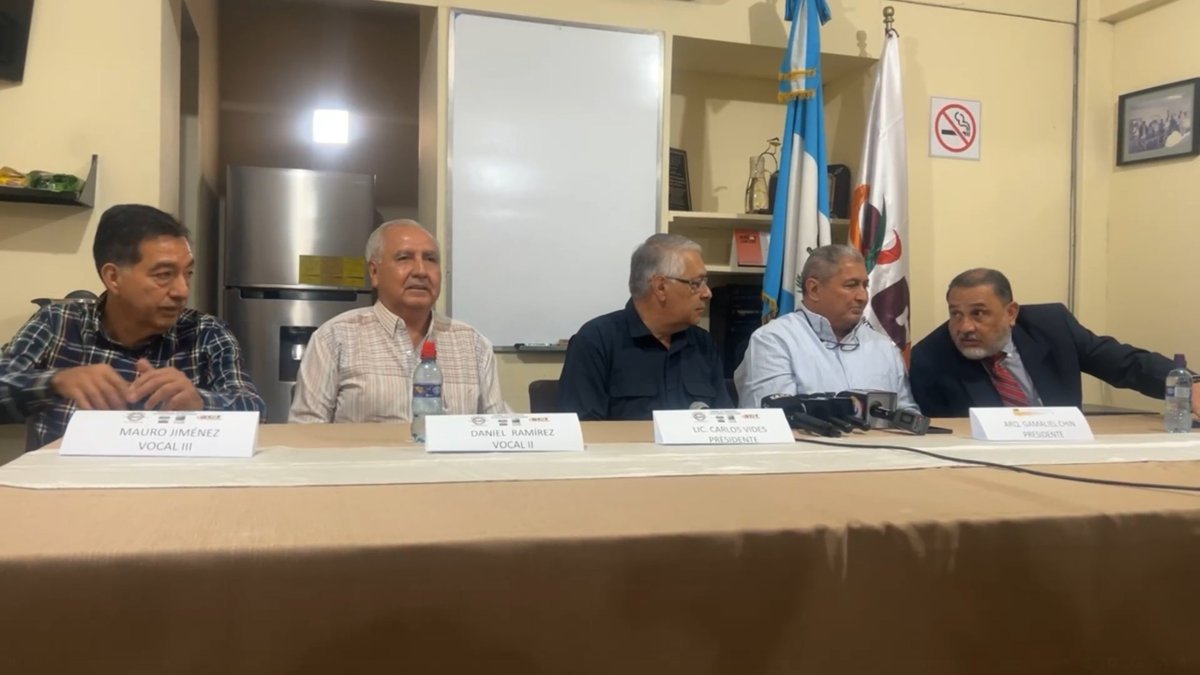 Siglo21Guate's tweet photo. Gretexpa pide al Congreso actuar por alza de combustibles.
https://t.co/j606aZZ56r
#chapines #siglo21guatemala #Guatemala #guatemala502 #Noticias #NoticiasGuatemala #gasolina https://t.co/MgldZykNTI