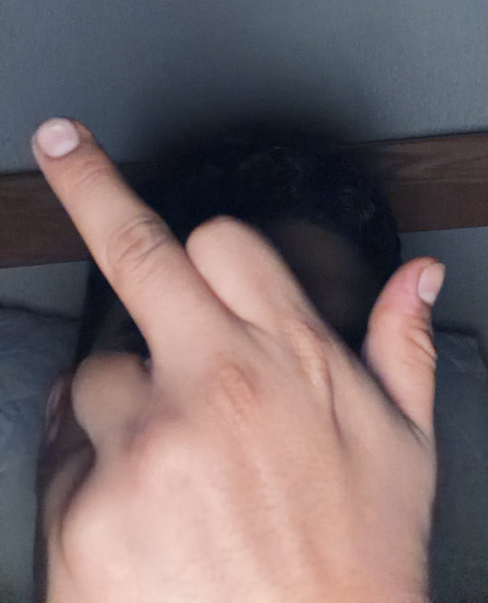Axelsolez222's tweet photo. It’s payday for y’all, pay up losers. Serve your alpha💸 #feet #malefeet #malefootfetish #boyfeet #mexicanfeet #nsfwtwtًً #toes #gayfeet #footjob #findom #fitdom #walletdrain #sandals #mensoles #mensfootfetish #domme https://t.co/V2uFf0u8E9