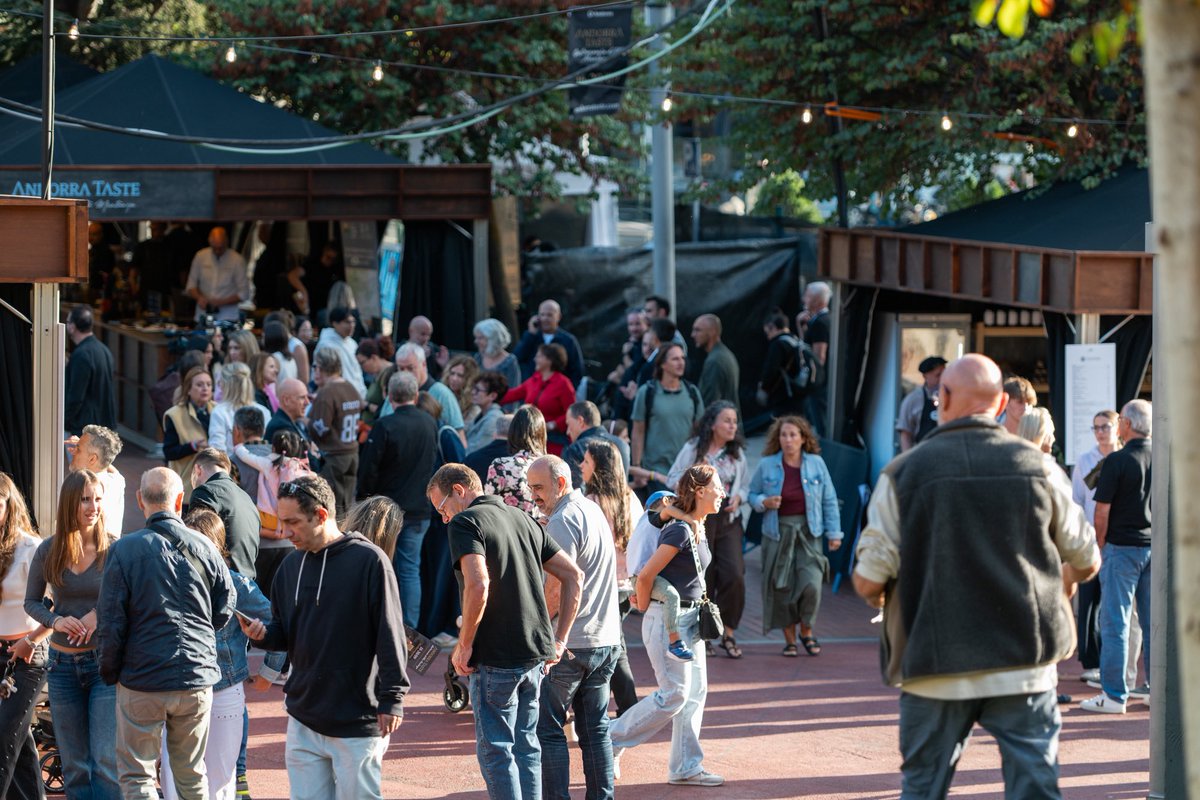 andorraworld_ad's tweet photo. Ara sí, inaugurat oficialment l'Andorra Taste Popular 2026! Degustacions de #gastronomiaaltamuntanya, música en viu, showcookings, tallers infantils...

El Prat del Roure es converteix fins diumenge en l'epicentre de la cuina del país 🍲🎶🗻

#AndorraTaste #AndorraELEVATESyou https://t.co/upBH0VbMbx