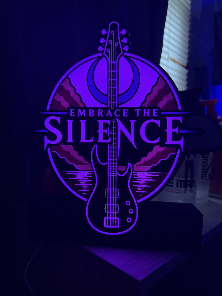 EmbraceXSilence's tweet photo. Huge shoutout to @Nitemare_AT from @DreamForge3D_AT for the phenomenal light! Absolutely in love with it. I could not wait to have it set up! https://t.co/pjEF6NzeI2