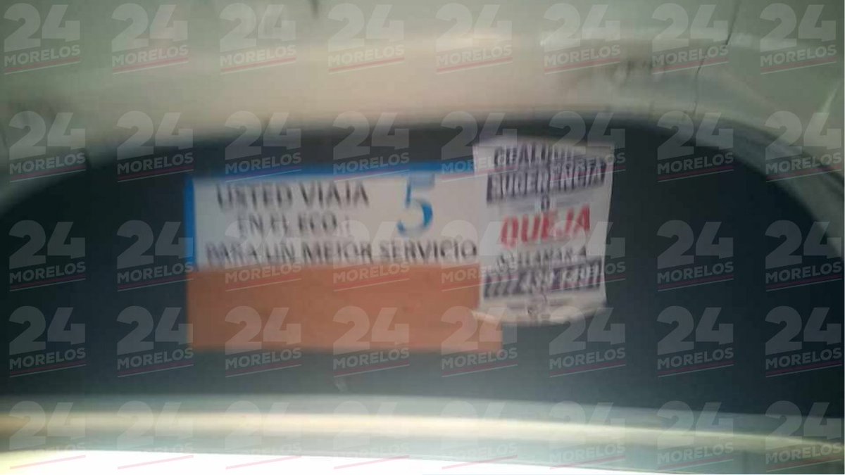 24_morelos's tweet photo. DENUNCIAN A UNIDADES DE LA RUTA 10 POR ECHAR CARRERITAS
A través de una denuncia ciudadana, nos reportan que esta mañana dos unidades de la #Ruta10 pusieron en #peligro a sus ocupantes, pues los operadores de ambas unidades circulaban a exceso de #velocidad.
Según el reporte, la unidad con número económico 5 se encontraba "#correteando" a otra Ruta 10, con el número económico 29, transitando a exceso de velocidad y sin respetar los #topes colocados en la vialidad, lo que puso en peligro a los tripulantes de ambos #vehículos, quienes denuncian el hecho.
