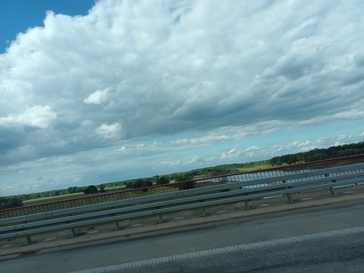 kristallnaach's tweet photo. War so klar..deutsche #Autobahn macht agro..von einem Stau zum Nächsten..
Wenigstens das Wetter war schön..
Und die Klimaanlage ging mal 😂
Kurze Pause🫨kein #Dagensmenü
#Ostsee 😜 #Rostock 😮 #Heimfahrt
🫎 #Elchenländle26 🇸🇪 ..danach..🤪 https://t.co/qlxXmvqi9F