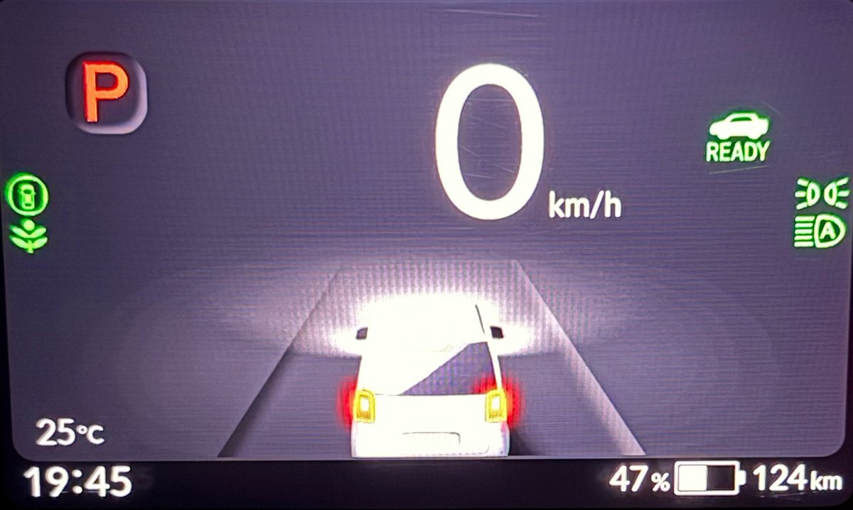 NONEeco's tweet photo. エヌいぬ⑥？アナザーきんようび

🔋▲8%（いき▲3かえり▲5）
🚘▲23km（いき▲8かえり▲12）

走行モード：
シングルペダル＋ECON

エアコン：切り替え方式（M.Low1）
走行時Ec.0←→信号待ちECON:OFF

来週シルバーウィークハーフなのでもう一週行けるっちゃいけるきがするっすわん。行かないけど。

#NONEe