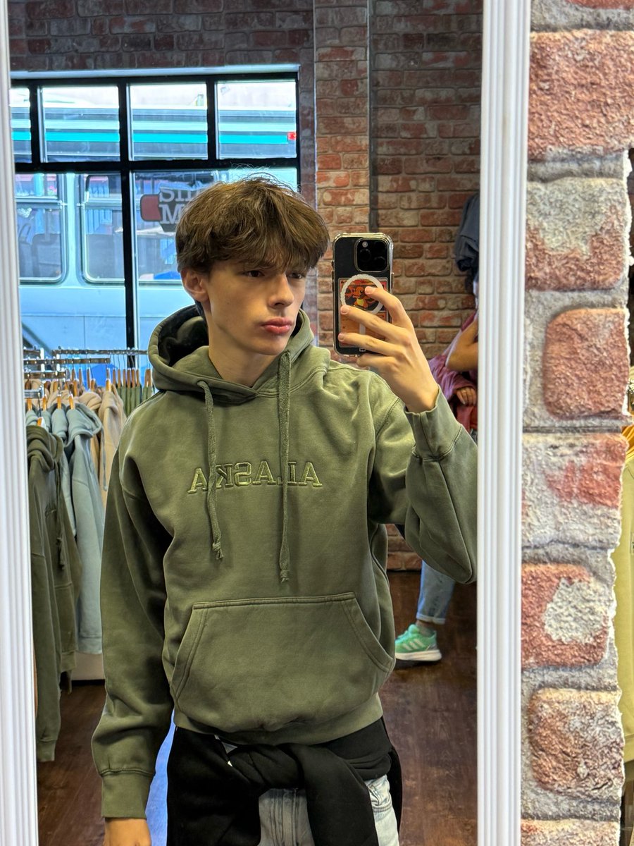 spaceboyowen's tweet photo. friend hunt | day 2 ᯓ★ #promotwt #moothunt #mlm

I play valorant, league, minecraft, roblox, and a bunch of other games !
no minors

I like anime, cooking, hiking, and traveling!

he/him, 21, and i'm from washington ✮

lmk if you want to be friends ! https://t.co/WnyLKY51wq
