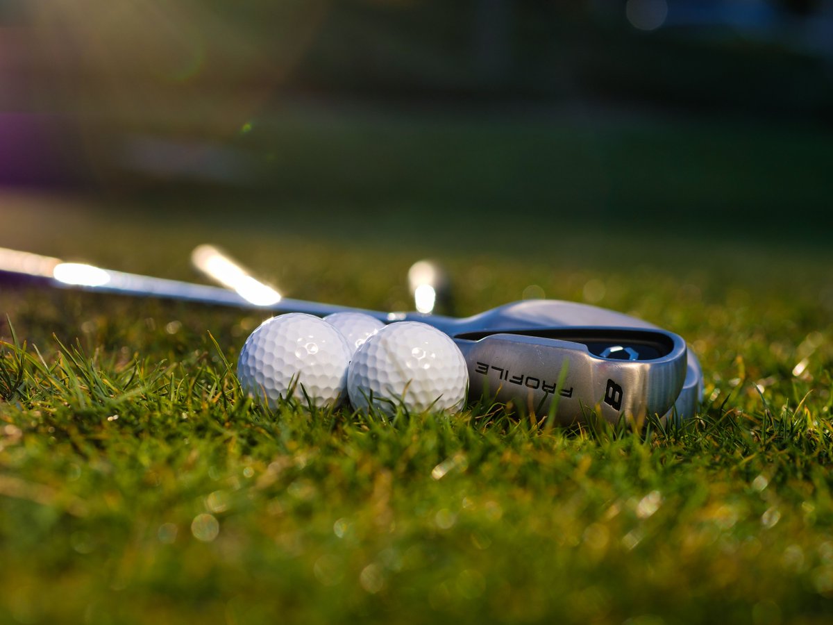 JesusMorales53's tweet photo. In a picture near the dogwood foothill, I had full extension with the torso moving through. Calm trill and beech branches were around me. My copper vest, olive tripod, and sand raincoat were there too. #GolfForm #DogwoodFoothillGolf https://t.co/5yfwJSI4wk