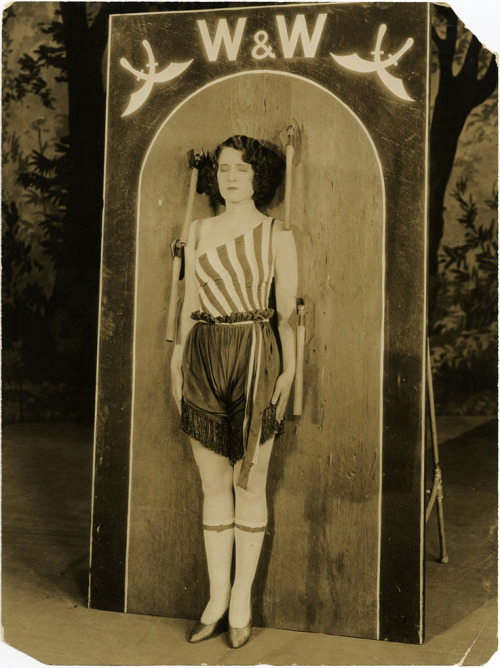 Suzanne08253534's tweet photo. Norma Shearer, 1926 https://t.co/HkuJdLKrRG